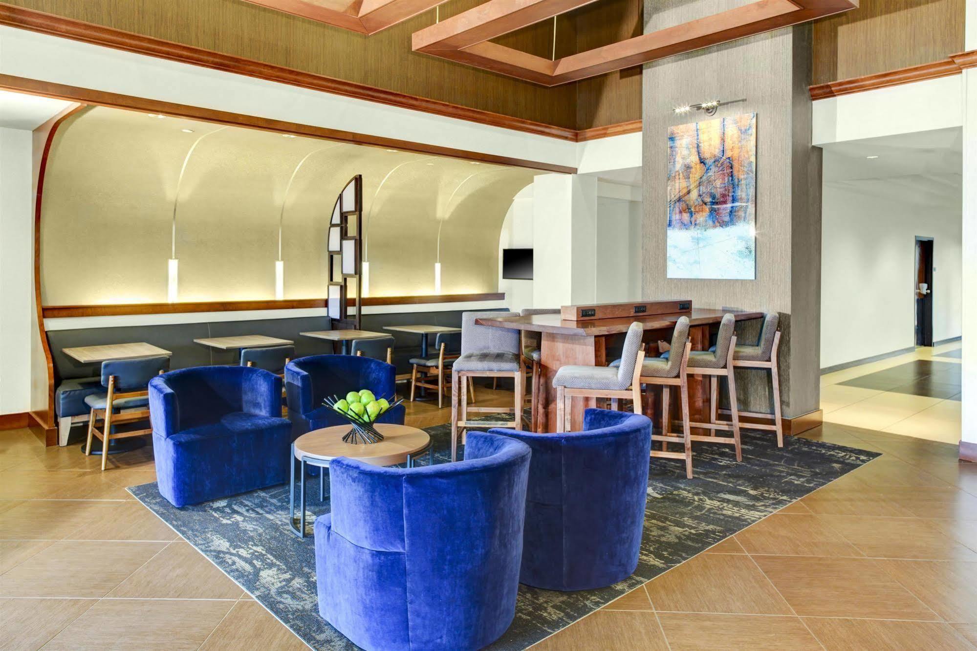 Hyatt Place Memphis Primacy Parkway Exterior photo